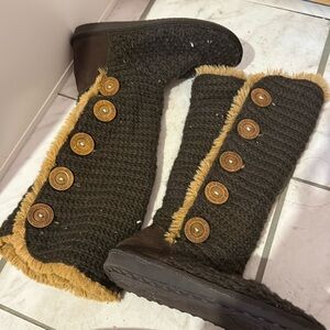 Brown Muk Luks Faux Fur boot slippers